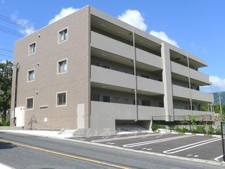 広島市安佐北区倉掛３丁目の賃貸マンションの外観