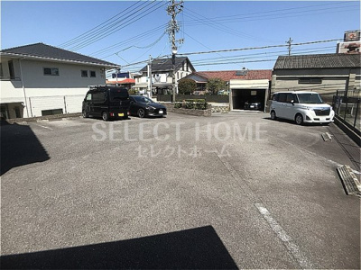 【駐車場】 | ラ・メゾン・クーヴェール | 駐車場があります