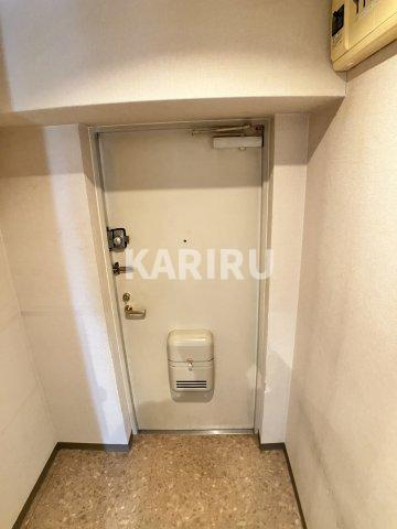 プルミエール関目 の玄関