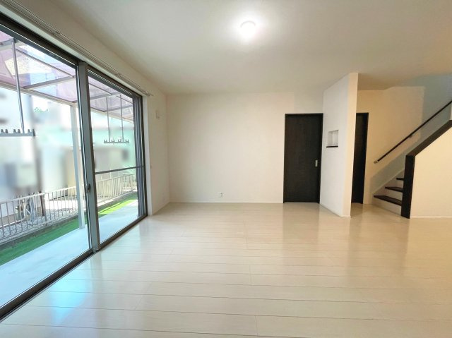 【居間・リビング】 | いなべ市大安町中央ヶ丘１丁目 | ＬＤＫ