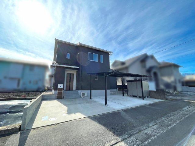 【外観】 | いなべ市大安町中央ヶ丘１丁目 | 太陽光発電・蓄電システム付、オール電化仕様の建物