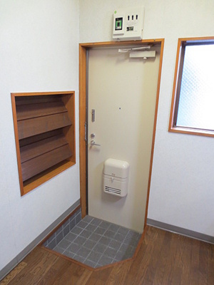 【玄関】 | シャトーヤジ1