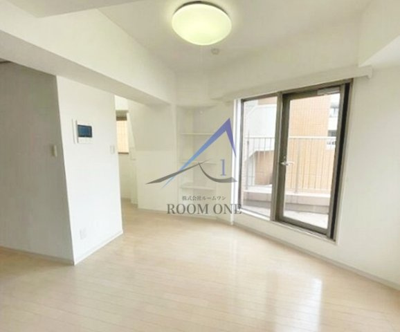 グランステューディオ市ヶ谷薬王寺壱番館の居間・リビング|洋室のお部屋です。