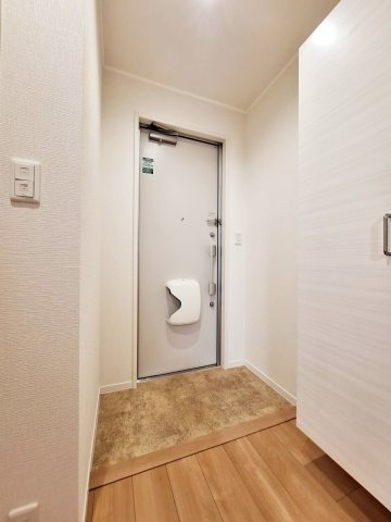 ソレイユ　エレーヌの玄関