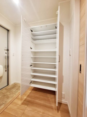 ソレイユ　エレーヌの収納