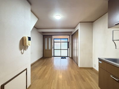 【居間・リビング】 | 野江駅前貸店舗・住居