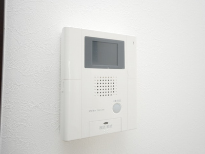 【セキュリティ】 | みおつくし江戸堀 | モニター付きインターホンです