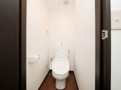 【トイレ】 | みおつくし江戸堀 | 落ち着いた色調のトイレです