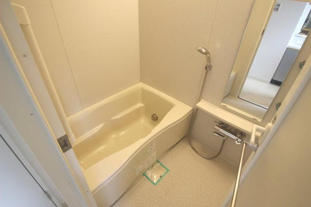 KDX川口幸町レジデンスの浴室|別号室の参考写真です