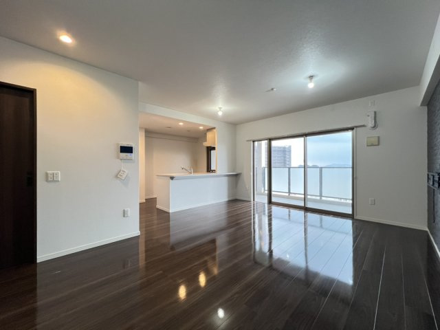 サンパーク松江城テラスの居間・リビング