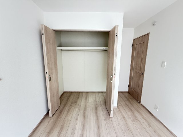 堺市美原区黒山　新築一戸建ての収納