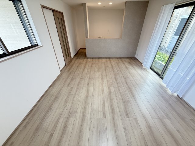 堺市美原区黒山　新築一戸建ての居間・リビング