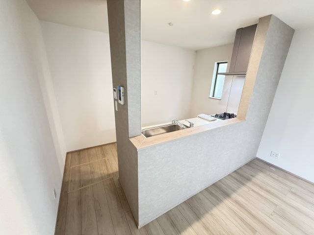 堺市美原区黒山　新築一戸建てのキッチン