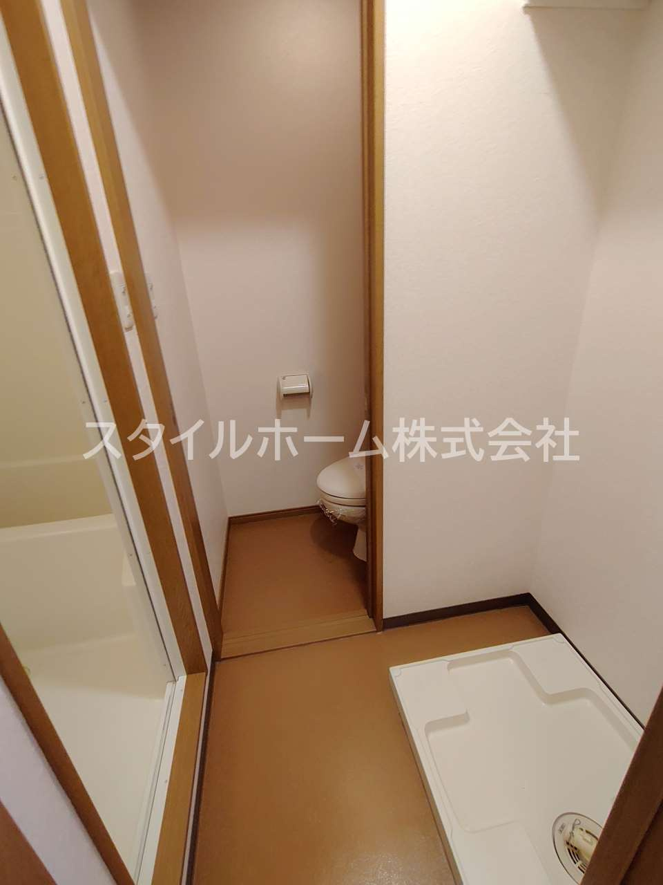 レガーロコモドの洗面所|別部屋写真です。