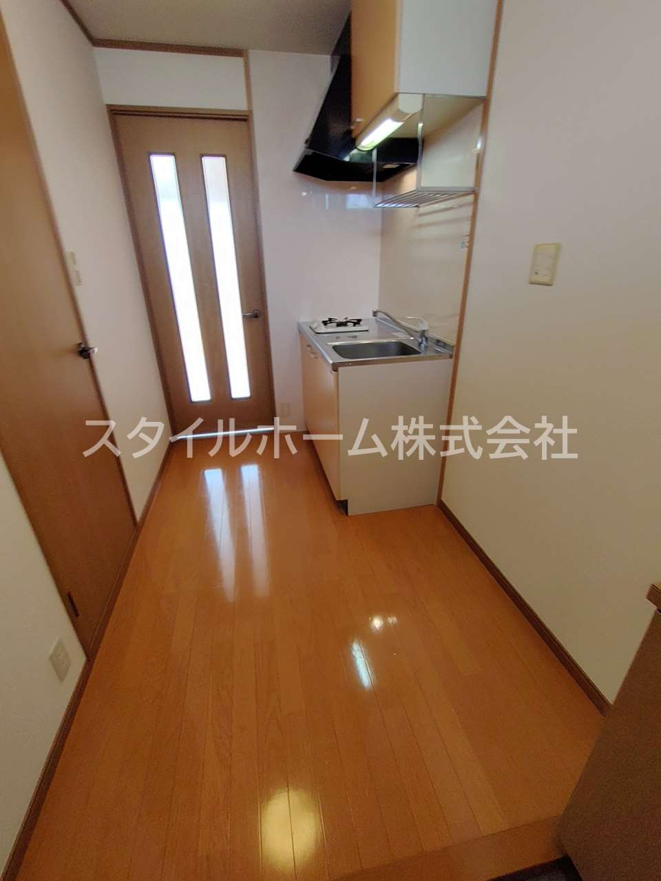 レガーロコモドの内装|別部屋写真です。