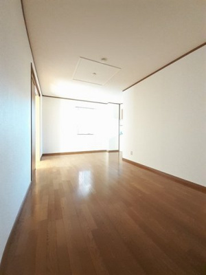 【居間・リビング】 | メゾネット紀世 | おしゃれなリビングです