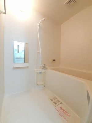 【浴室】 | メゾネット紀世 | お風呂です