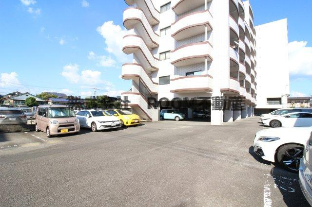 エスポワール都城Ⅱの駐車場|カースペースがあります