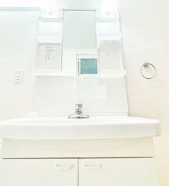 【洗面所】 | ハピーハイツニュー亀戸 | 忙しい朝には欠かせない洗面所です