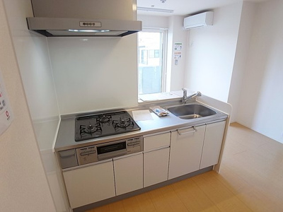 【キッチン】 | プランドールハイム | カウンターシステム３口ガスキッチングリル付き