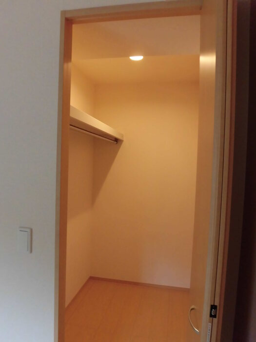 ワレア城前の収納|収納のためのスペースです