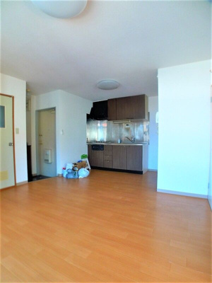 【居間・リビング】 | ハイツアンテーヌ