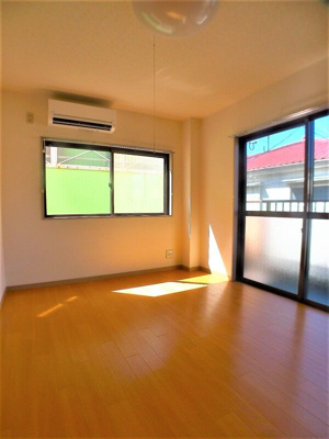 【洋室】 | ハイツアンテーヌ