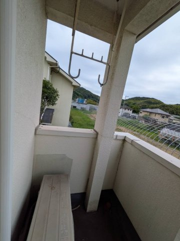 倉敷市玉島阿賀崎 中古住宅のバルコニー|◆バルコニー西側の写真です。