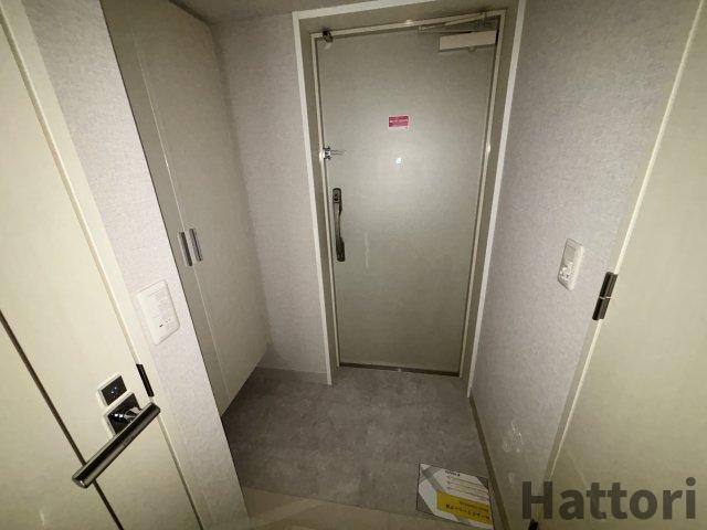 アスリート江坂Ⅱ番館の玄関