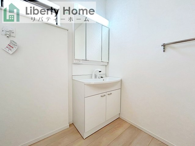 高萩市高浜町第2　新築戸建　2号棟の独立洗面台