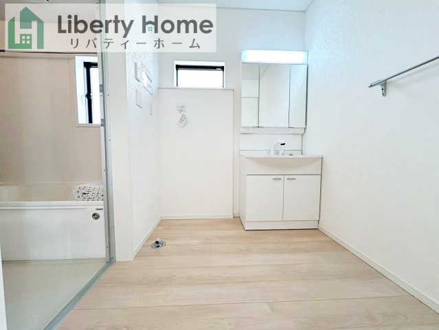 高萩市高浜町第2　新築戸建　2号棟の独立洗面台