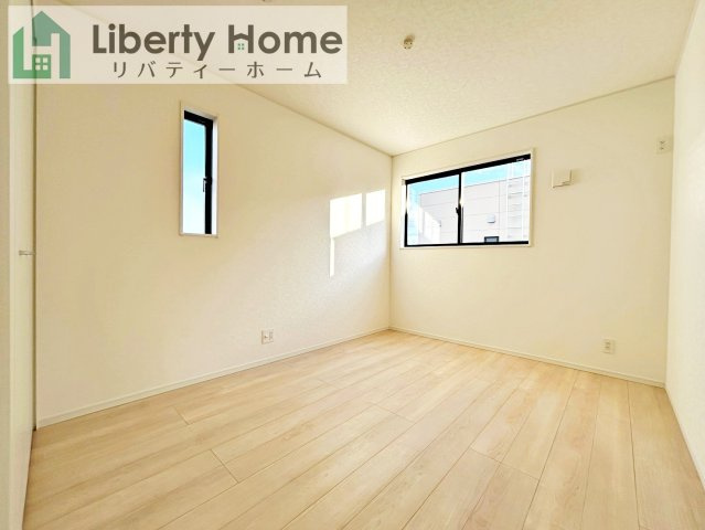 高萩市高浜町第2　新築戸建　2号棟の洋室