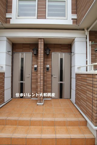 ベルグ若松のエントランス