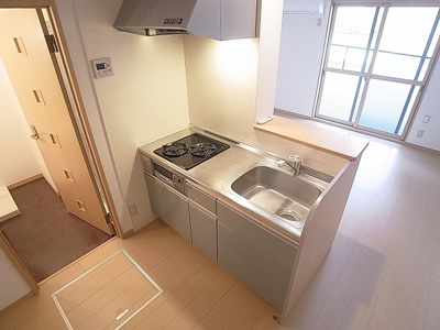 【キッチン】 | ラスルプレイス | 人気の高いシステム2口ガス、カウンターキッチン