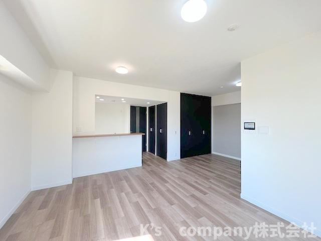 茅ヶ崎市汐見台　ヴェレーナ茅ヶ崎海岸の居間・リビング|リビングスペース◇