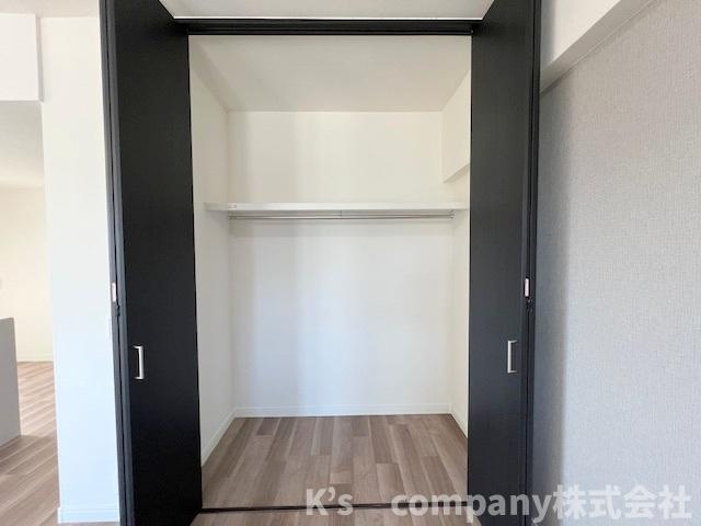 茅ヶ崎市汐見台　ヴェレーナ茅ヶ崎海岸の居間・リビング|南側からも日差しが十分に降りそそぎます☆