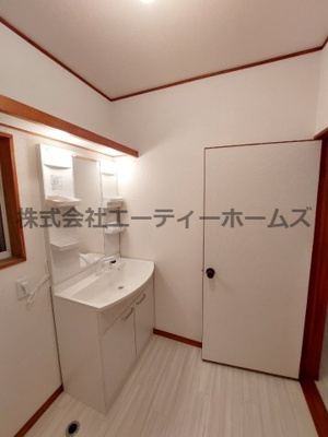 【独立洗面台】 | 榎戸一丁目貸家 | 独立洗面化粧台付き