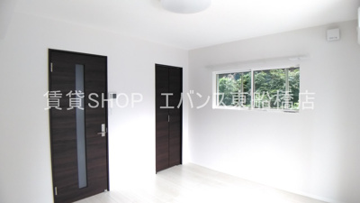 【寝室】 | 清水ハウス | 落ち着いた色調の寝室です