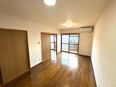 【居間・リビング】 | ロイヤルハイツ