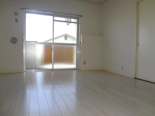 ベルメゾン小島の居間・リビング