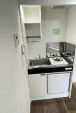 サンシャイン南馬込のキッチン|1口ガスキッチン　下にミニ冷蔵庫付！