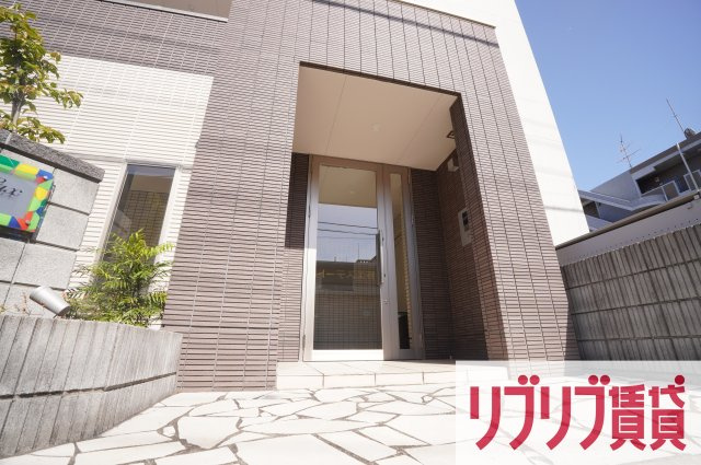 ユニヴァリィ　ルークスのエントランス