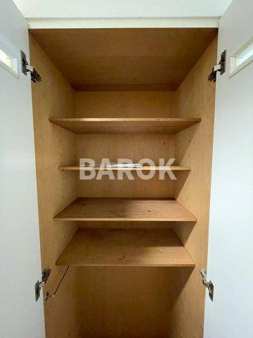 ダイナコートエスタディオサラA棟の玄関