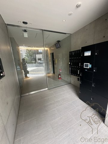 アクアスイート南森町のエントランス