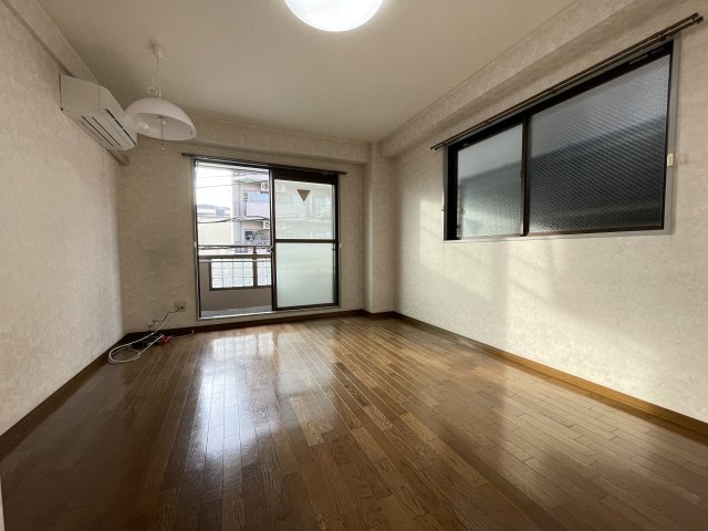 アポテッケン鳴尾の洋室