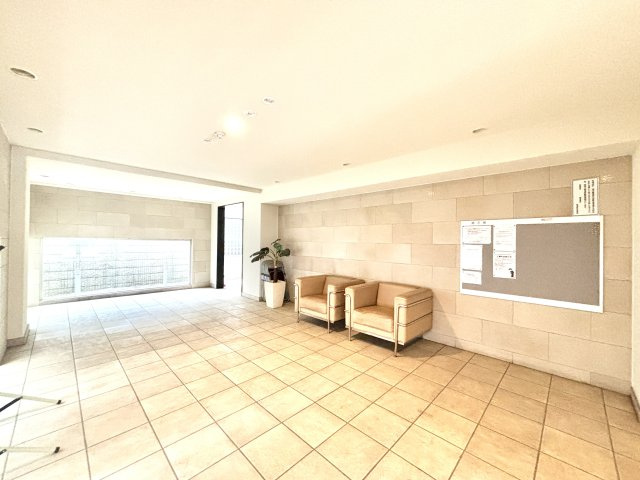 【エントランス】