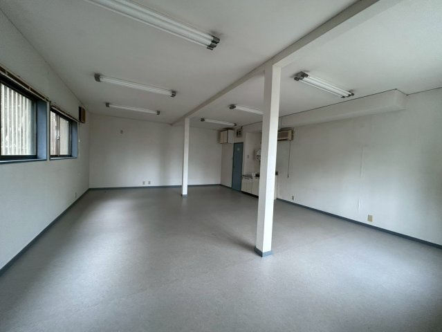 日野市　1棟商業ビルの居間・リビング