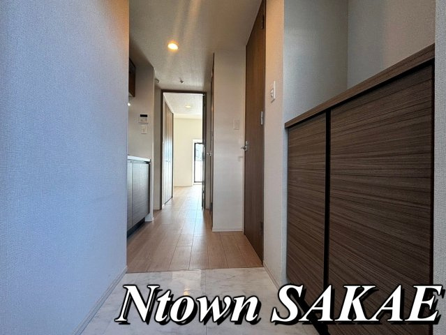 【玄関】 | S-RESIDENCE上飯田駅前 | 収納もある玄関です