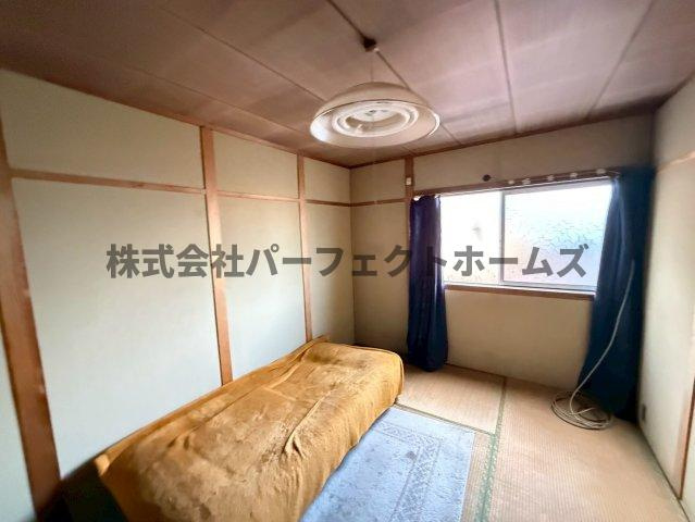 昭栄町戸建　賃貸の和室|柔らかい畳が心地よい和室