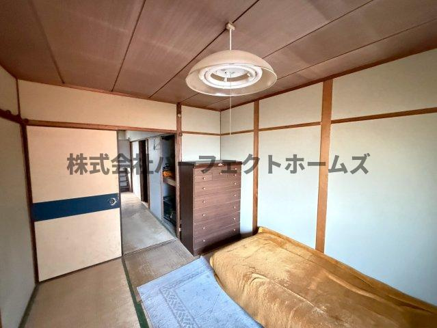 昭栄町戸建　賃貸の和室|和室がひろがる居住スペース